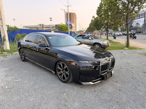 BMW735Li