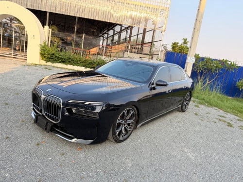 BMW735Li