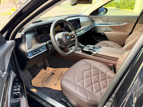 BMW735Li