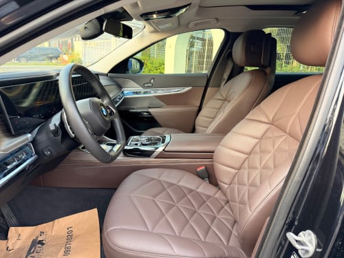 BMW735Li