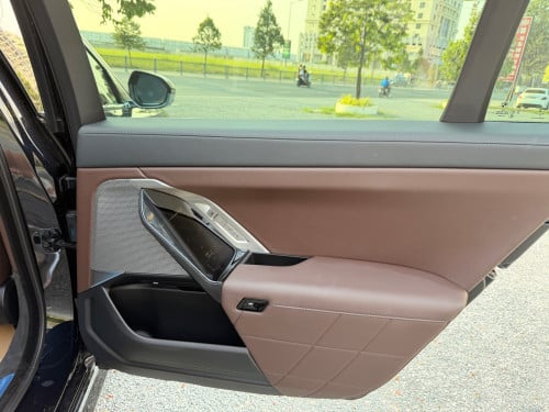 BMW735Li