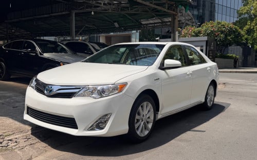 Camry XLE hybrid 2012 Full option ក្នុងលឿង