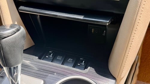 Camry XLE hybrid 2012 Full option ក្នុងលឿង
