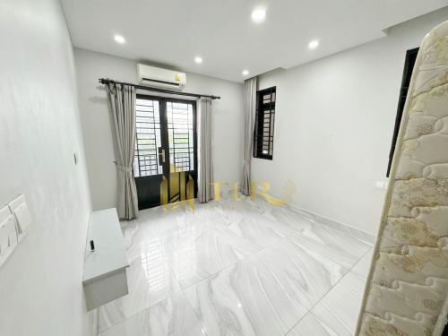 Commercial Building​ for​ Rent