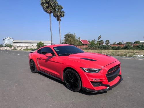 Ford Mustang full option 2015 ឡានស្អាត ទើបកាត់បានថ្មីៗ !