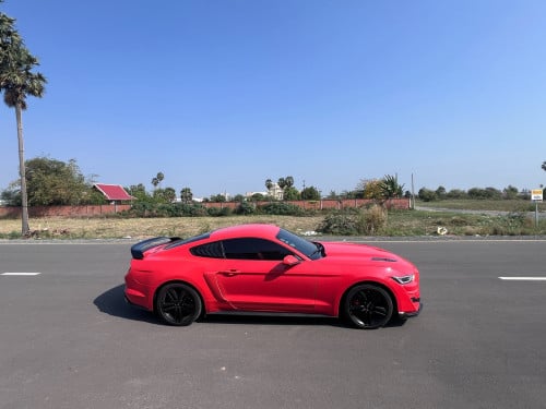 Ford Mustang full option 2015 ឡានស្អាត ទើបកាត់បានថ្មីៗ !