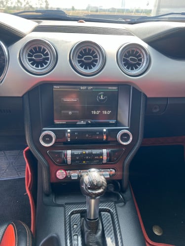 Ford Mustang full option 2015 ឡានស្អាត ទើបកាត់បានថ្មីៗ !