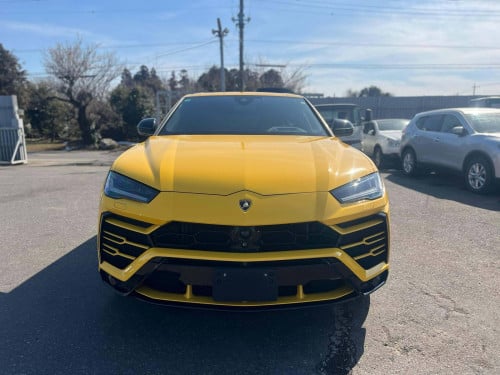 LAMBORGHINI URUS 2019
