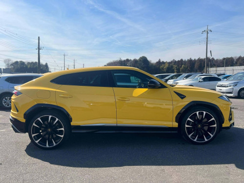LAMBORGHINI URUS 2019