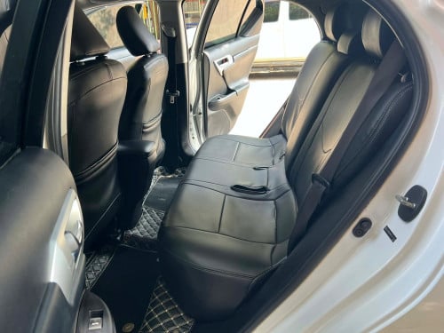 Lexus CT200H ឆ្នាំ012