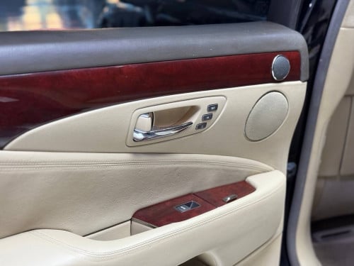 LEXUS LS460L 2007 ឡានម្ចាស់ដើមទិញខ្លាញ់គោ