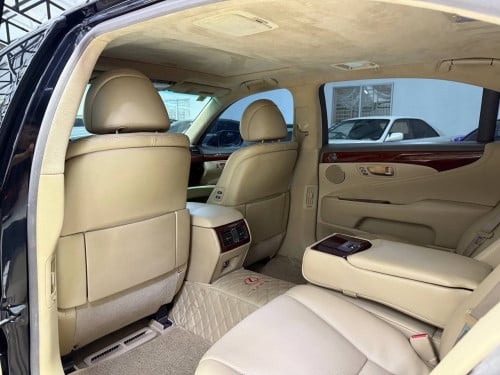 LEXUS LS460L 2007 ឡានម្ចាស់ដើមទិញខ្លាញ់គោ