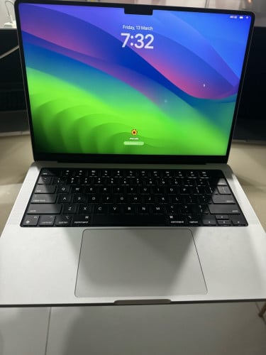 MacBook Pro 14inch M3 Ram8 G 512G
