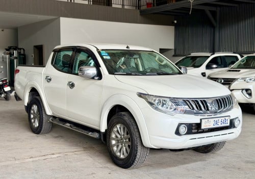 Mitsubishi triton 2016 Full