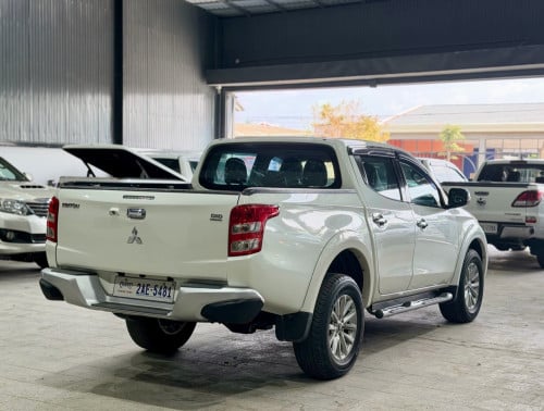 Mitsubishi triton 2016 Full