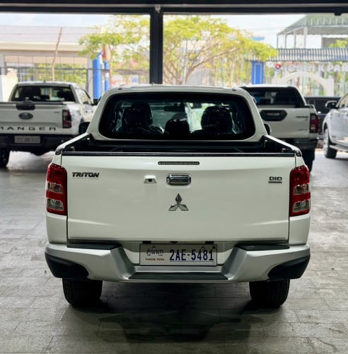 Mitsubishi triton 2016 Full