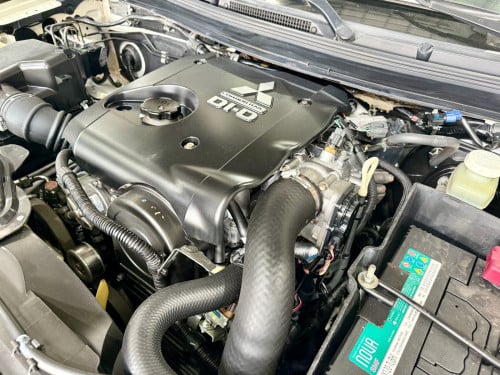 Mitsubishi triton 2016 Full