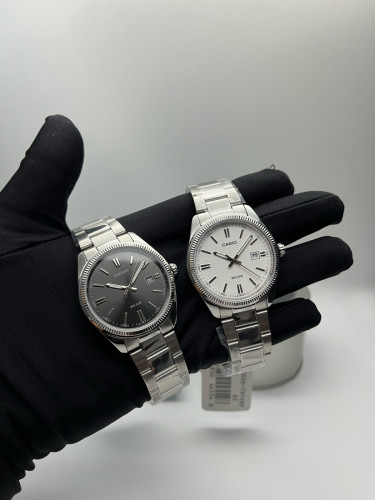 Original Casio Quartz Brand new