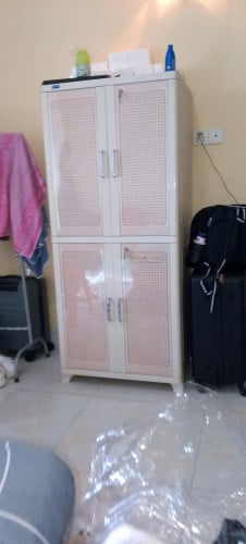 Plastic Almira, Ice Box, Steel Table, Wooden Table, Rack, Rice Cooker