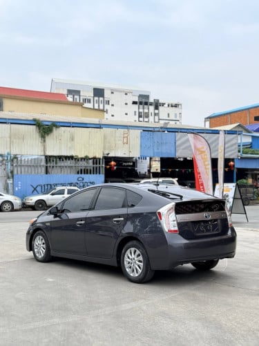 Prius 2012 Option 5 Plugin Advance សុីនមួយជុំ