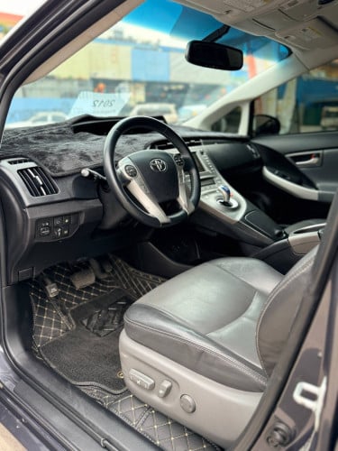 Prius 2012 Option 5 Plugin Advance សុីនមួយជុំ