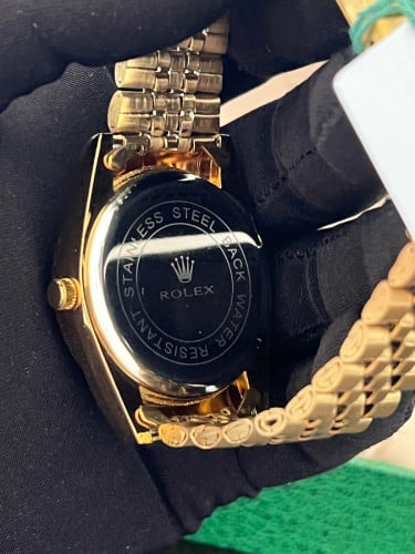 Rolex Luxury Gold Watch – Green Dial 💚✨