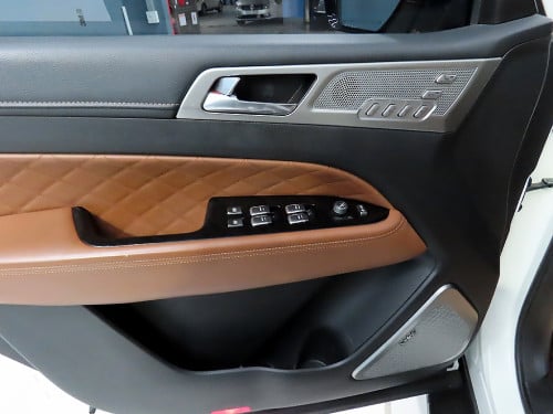 Ssangyong Rexton 7កៅអី