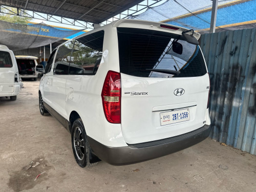 Starex 08 Hfull HVX ម្ចាស់ដេីមទីមួយ