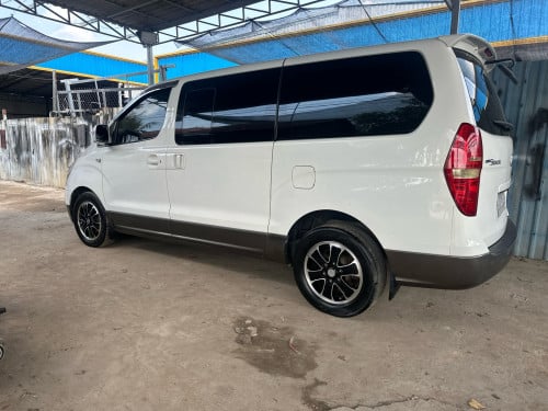Starex 08 Hfull HVX ម្ចាស់ដេីមទីមួយ