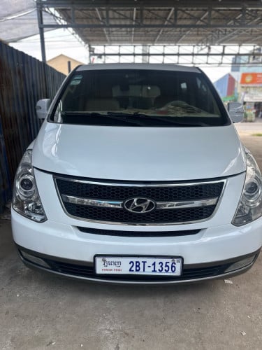 Starex 08 Hfull HVX ម្ចាស់ដេីមទីមួយ
