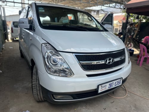 Starex 08 Hfull HVX ម្ចាស់ដេីមទីមួយ