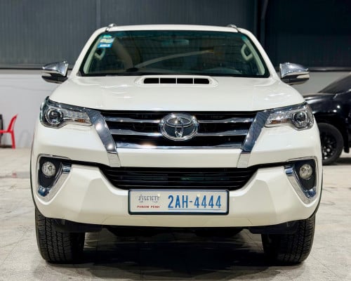 Toyota Fortuner 2017 Full