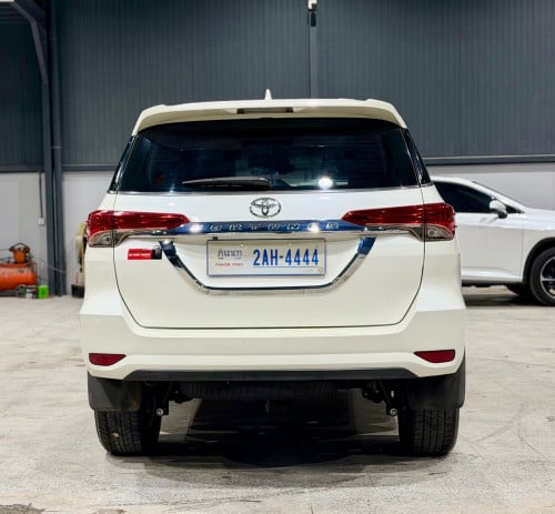 Toyota Fortuner 2017 Full