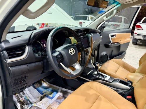 Toyota Fortuner 2017 Full