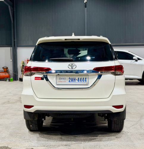 Toyota Fortuner 2017 Full