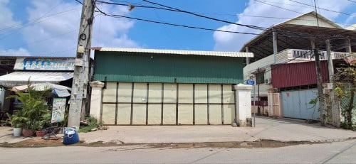 Warehouse / House for Rent – Opposite Pochentong Airport, Por Senchey District, Phnom Penh