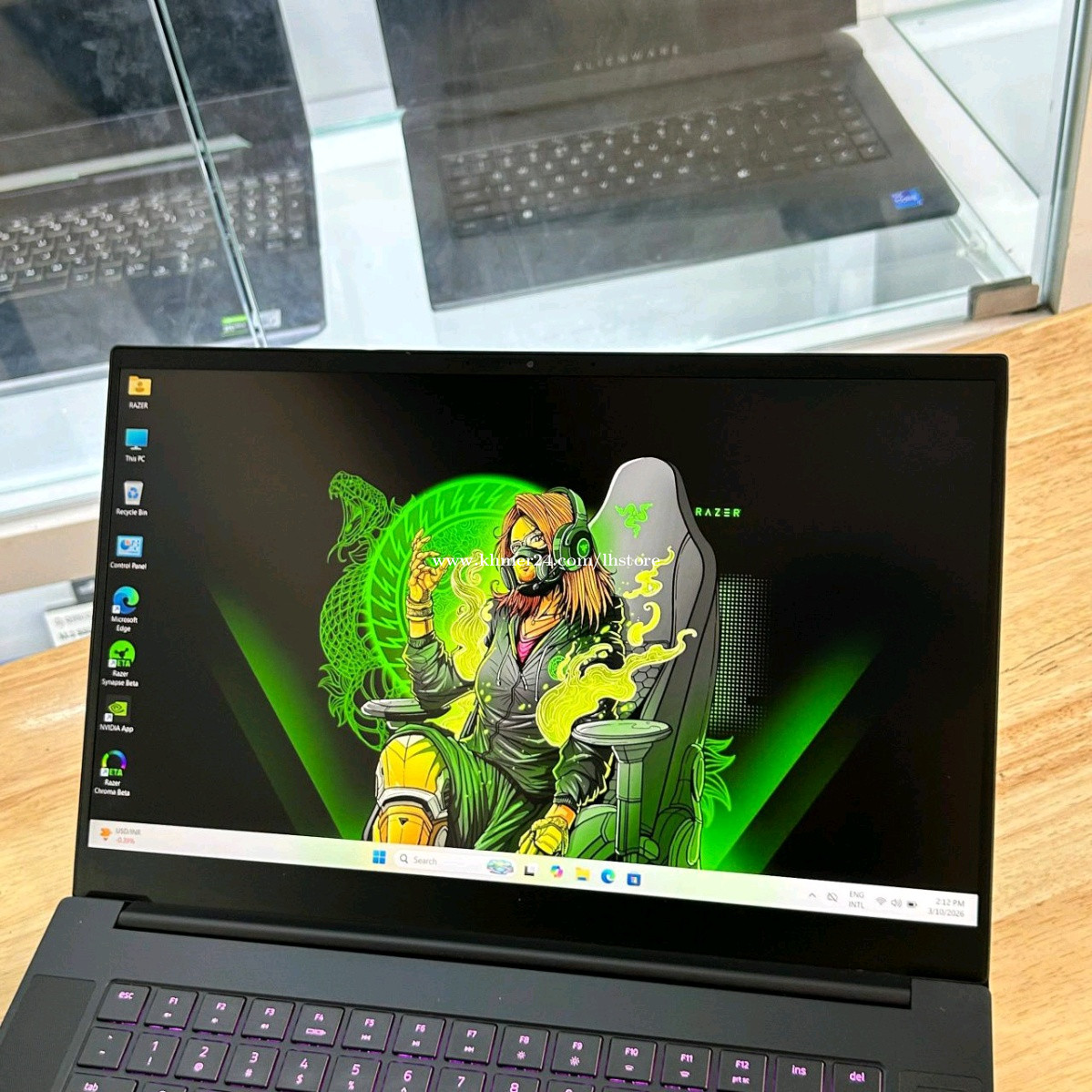 RAZER Blade 15 Mid 2019-Base price $499.00 in Tuek L