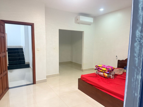 ផ្ទះវីឡាកូនកាត់លក់បន្ទាន់ខ្លាំង