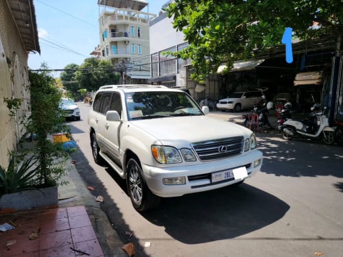 ឡានលក់ ម្ចាស់ទី១