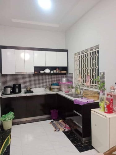 ផ្ទះជួលនៅក្រោយផ្សារព្រែកឯង