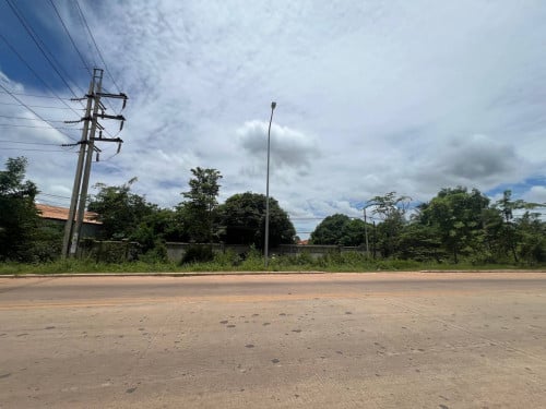 ដីសម្រាប់លក់ ផ្លូវក្រវ៉ាត់ក្រុង ខេត្តសៀមរាម ផ្លូវធំ