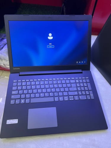 តម្លៃ$190 Lenovo ideapad 330-15IKB/ពណ៍ខ្មៅ    / B-24