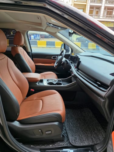 មួយទឹកដូចថ្មី2025 KIA CARNIVAL នៅធានាពេញពីក្រុមហ៊ុន​ ទេីបប្រេីបាន16381គីឡូប៉ុណ្ណោះ