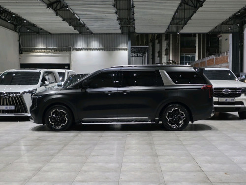 មួយទឹកដូចថ្មី2025 KIA CARNIVAL នៅធានាពេញពីក្រុមហ៊ុន​ ទេីបប្រេីបាន16381គីឡូប៉ុណ្ណោះ