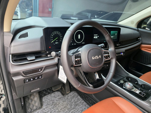 មួយទឹកដូចថ្មី2025 KIA CARNIVAL នៅធានាពេញពីក្រុមហ៊ុន​ ទេីបប្រេីបាន16381គីឡូប៉ុណ្ណោះ