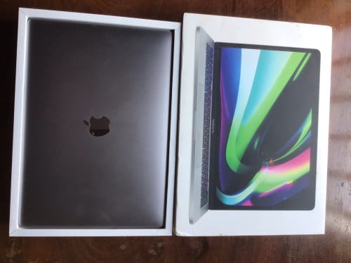 💻 លក់ MacBook Pro M1 2020 | RAM 8GB | SSD 256GB | Silver | 99% Condition