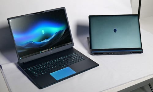 Alienware 18 Area 51 Ultra 9-275Hx | Ram: 32GB| SSD: 2TB| 18" QHD 300Hz RTX 5070Ti 12GB New