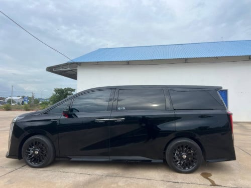 Black edition Sihanoukville and Phnom Penh