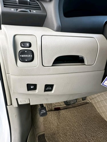 Camry hybrid ខួប50ឆ្នាំ07ថ្មីខ្លាំង