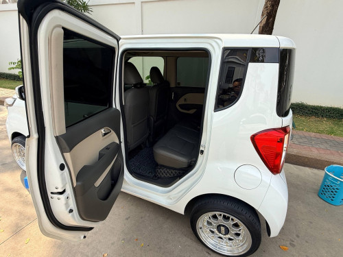 Car for rent at Phnom Penh